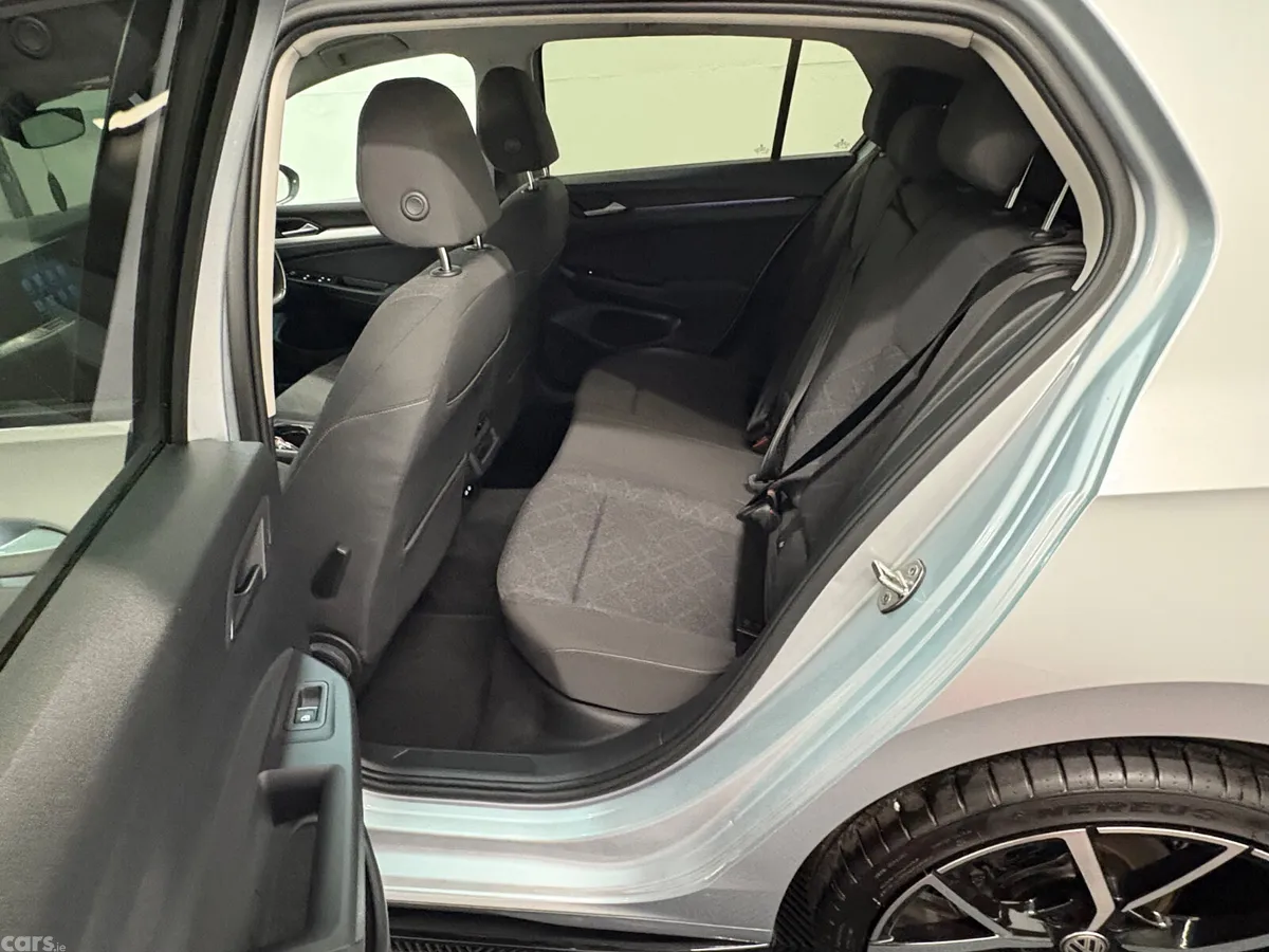 Volkswagen Golf Hatchback, Diesel, 2022, Silver