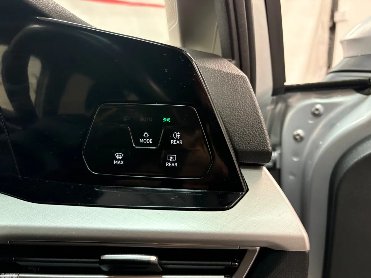 Volkswagen Golf Hatchback, Diesel, 2022, Silver
