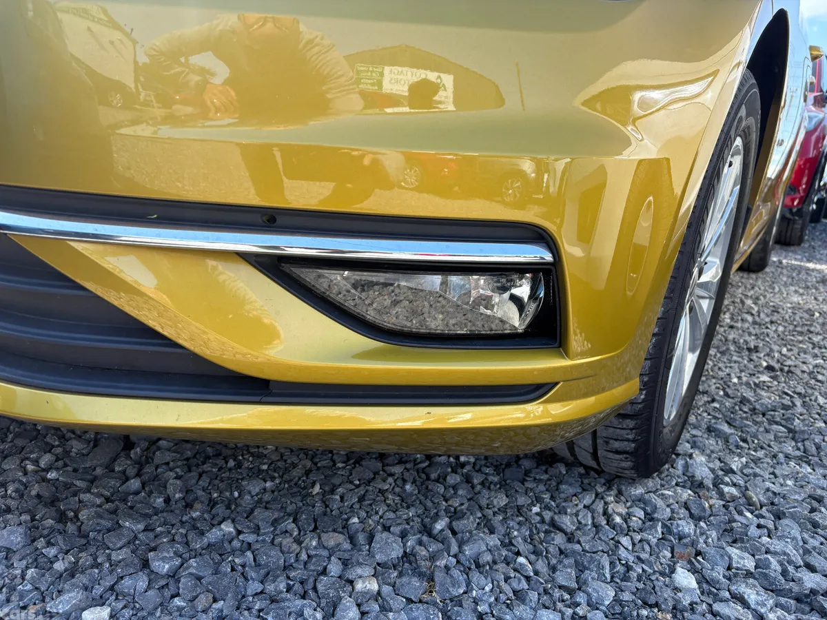 Volkswagen Golf Hatchback, Petrol, 2017, Gold