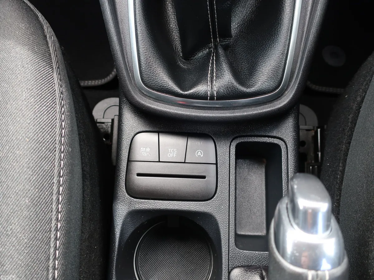 Ford Puma MPV, Petrol Hybrid, 2021, Red