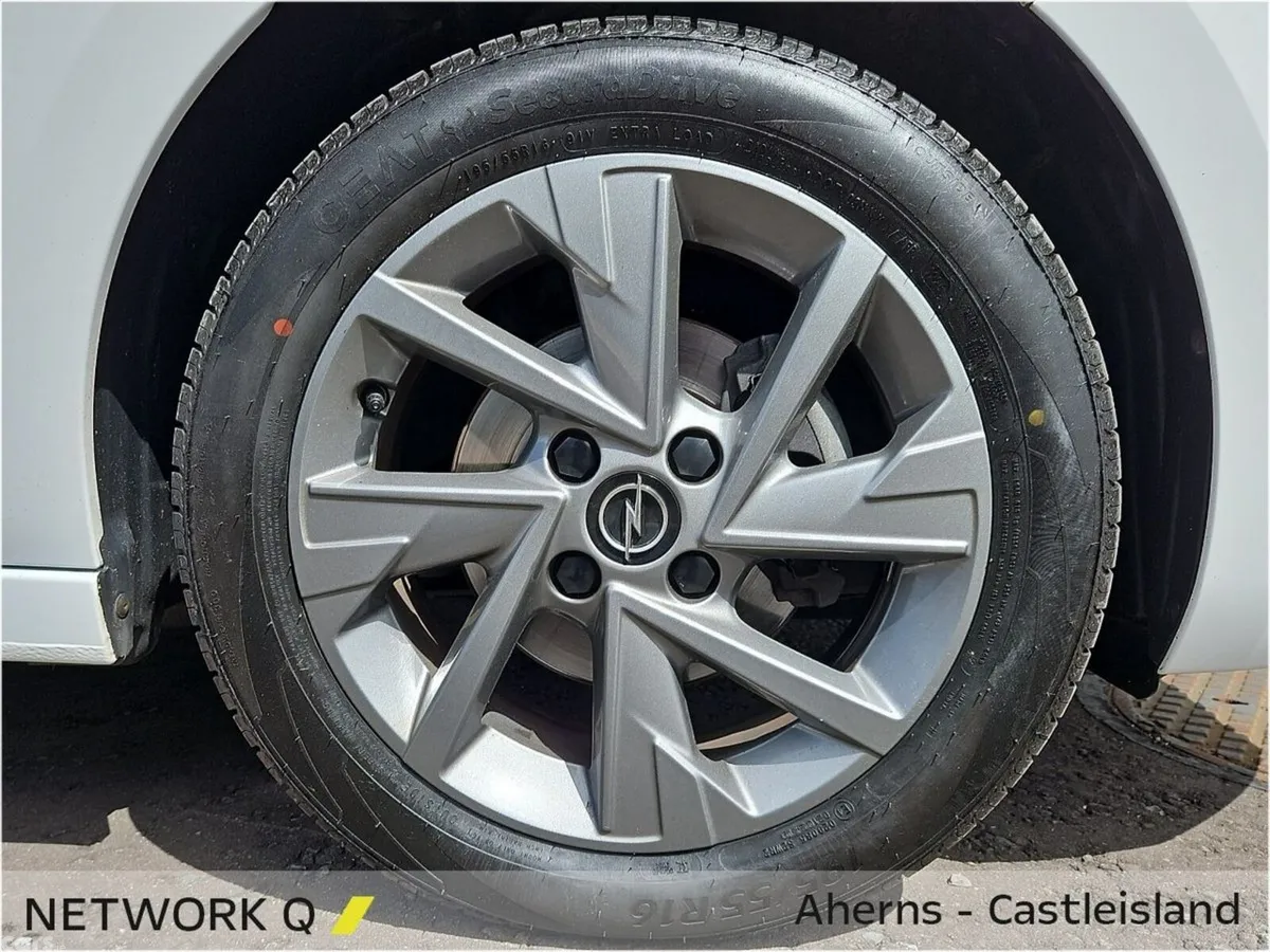 Opel Corsa Hatchback, Petrol, 2024, White