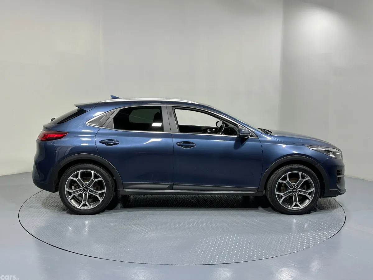Kia XCeed Hatchback, Diesel, 2021, Blue