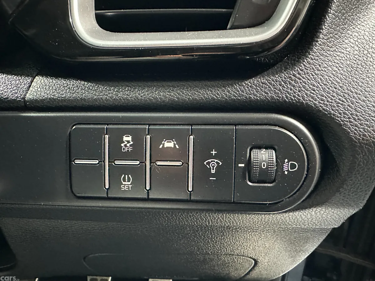 Kia XCeed Hatchback, Diesel, 2021, Blue