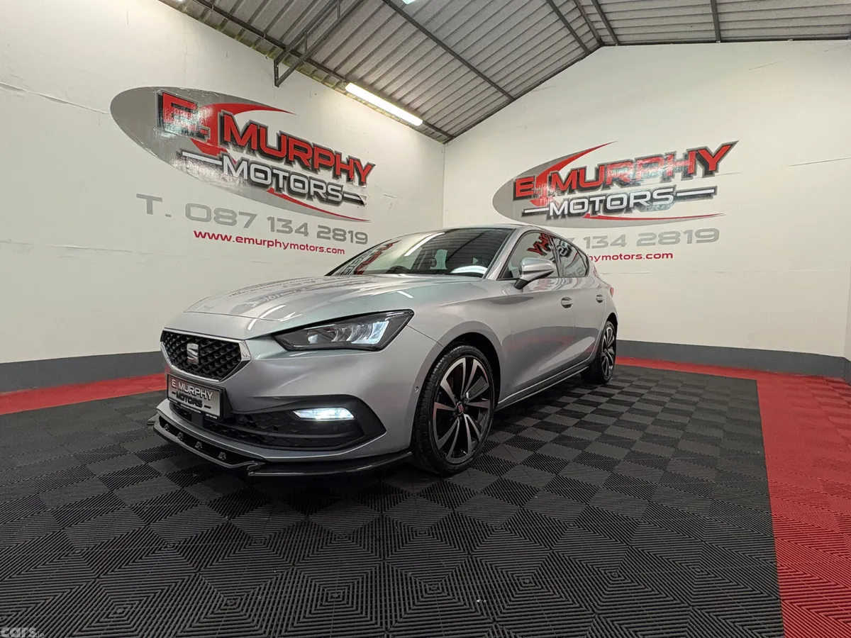 SEAT Leon Hatchback, Diesel, 2022, Silver
