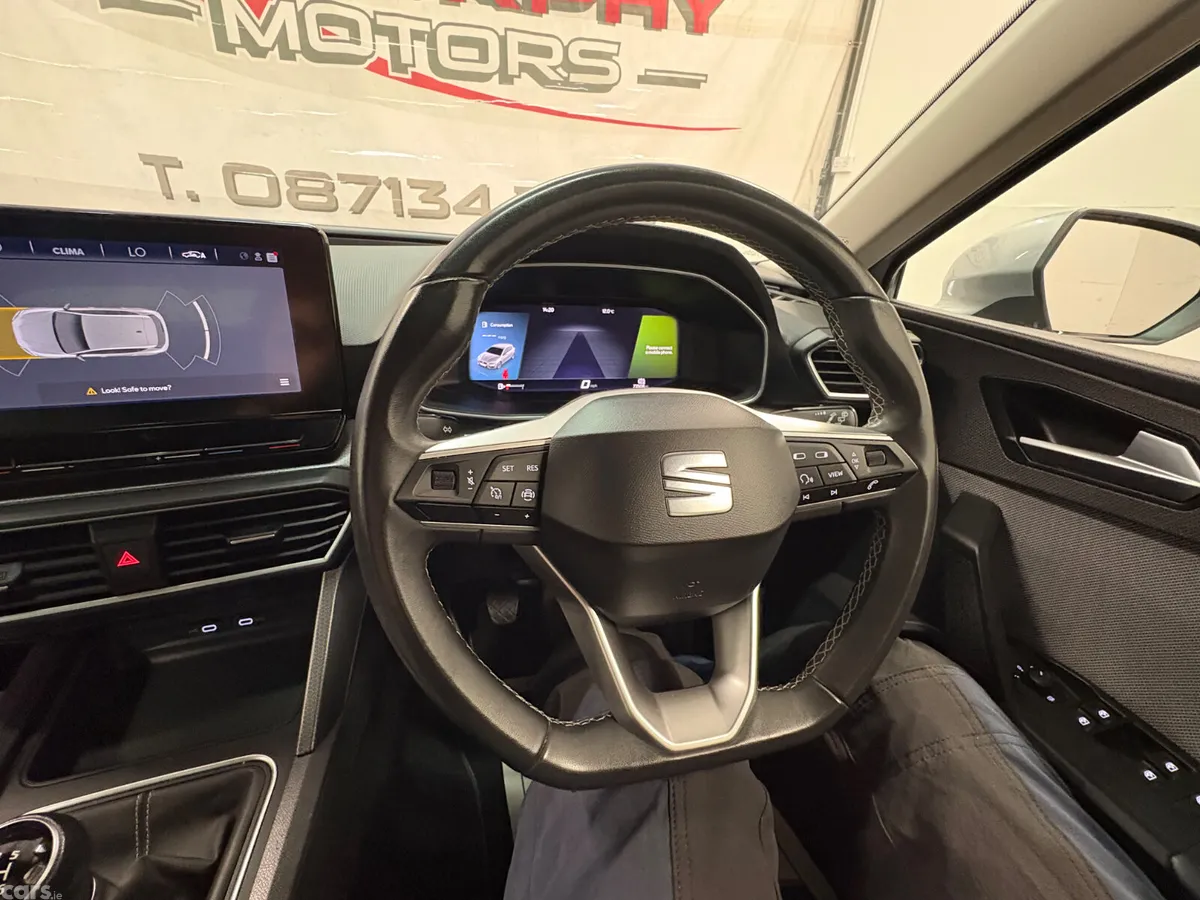 SEAT Leon Hatchback, Diesel, 2022, Silver