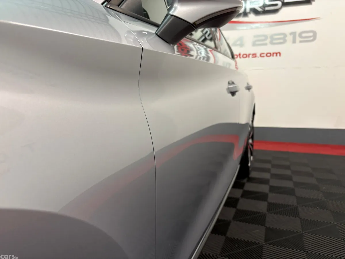 SEAT Leon Hatchback, Diesel, 2022, Silver