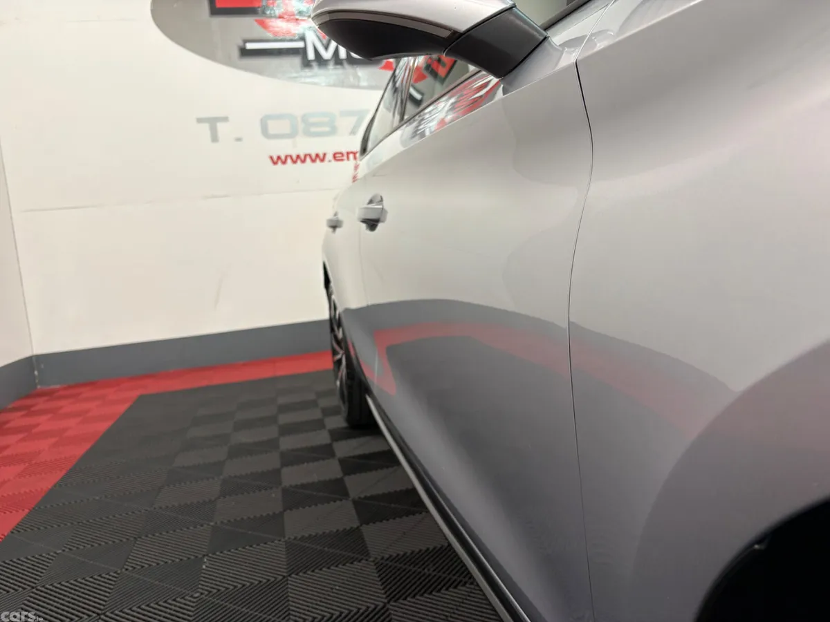 SEAT Leon Hatchback, Diesel, 2022, Silver