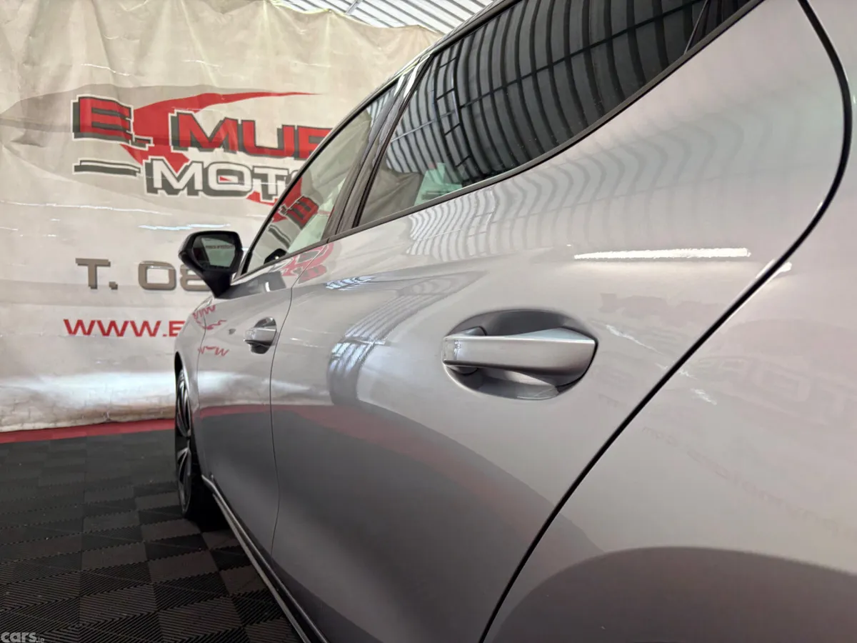 SEAT Leon Hatchback, Diesel, 2022, Silver