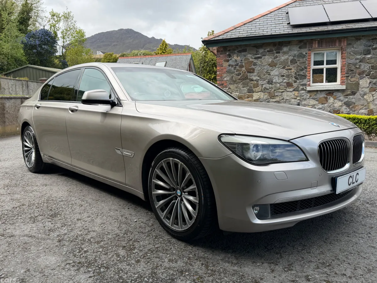 BMW 7-Series Saloon, Petrol, 2010, Silver