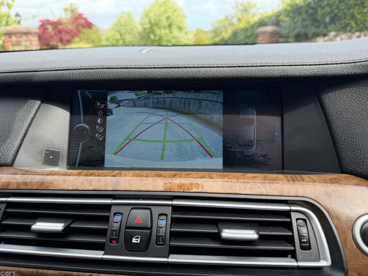 BMW 7-Series Saloon, Petrol, 2010, Silver