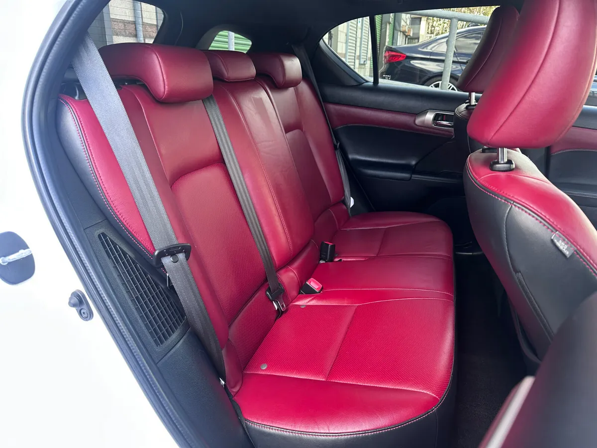 Lexus CT Hatchback, Petrol Hybrid, 2016, White