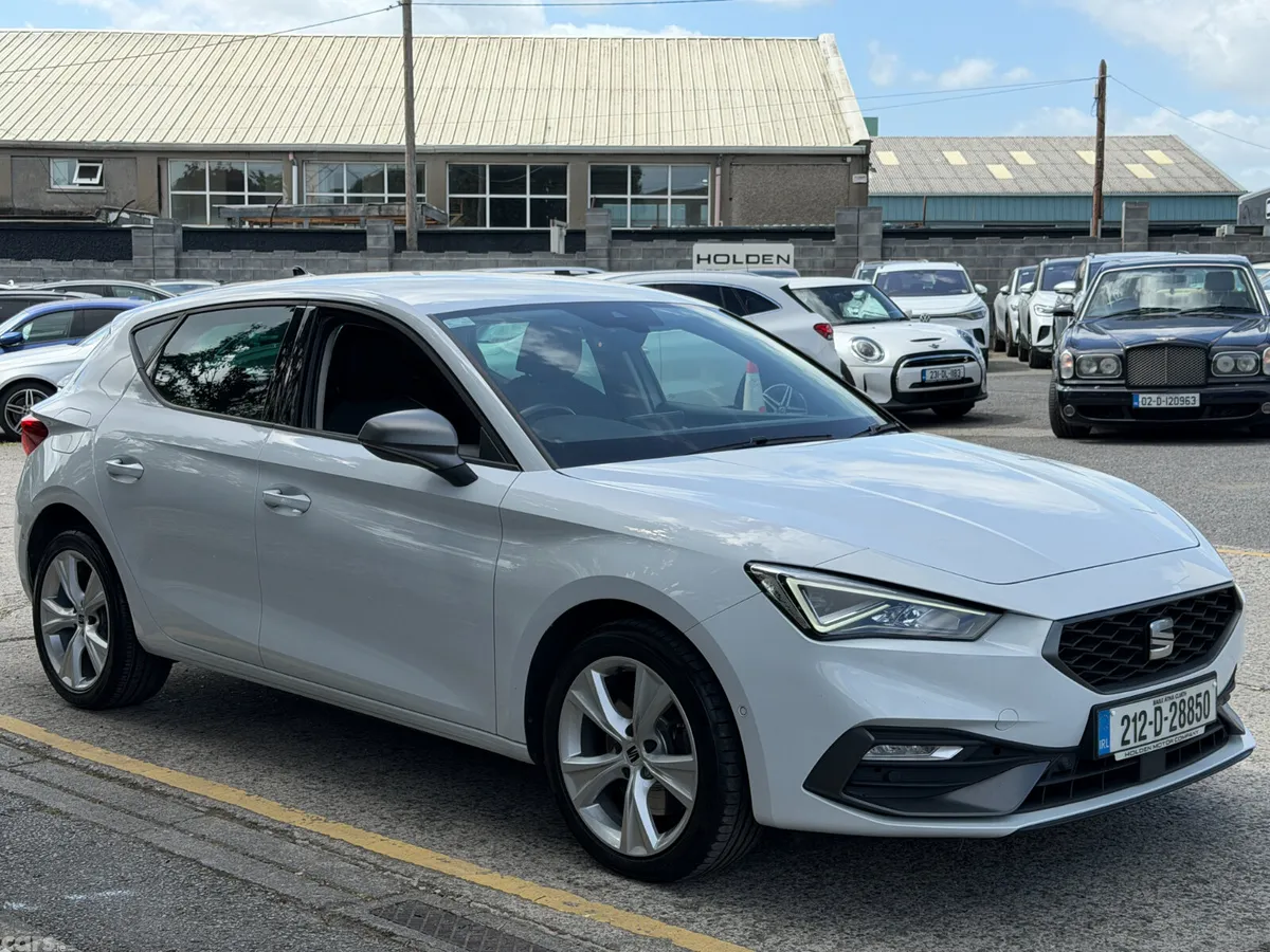 SEAT Leon Hatchback, Petrol Plug-in Hybrid, 2021, White
