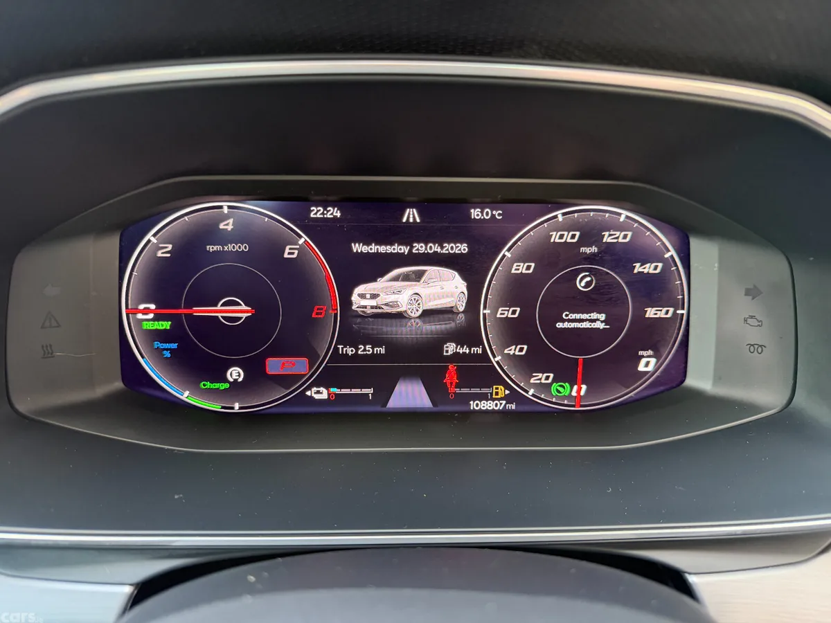 SEAT Leon Hatchback, Petrol Plug-in Hybrid, 2021, White