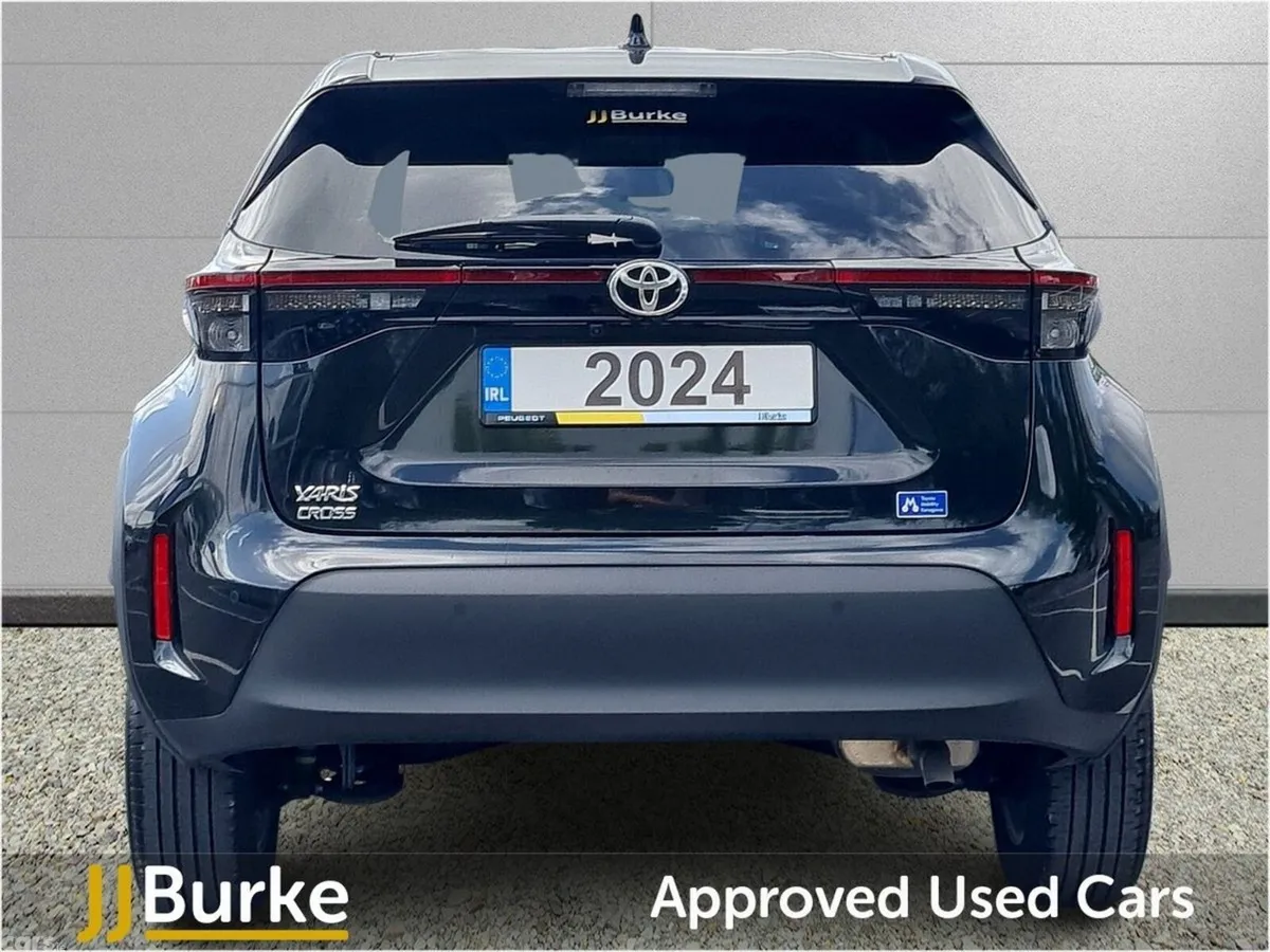 Toyota Yaris Hatchback, Petrol, 2024, Black