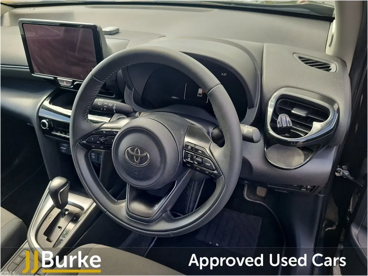 Toyota Yaris Hatchback, Petrol, 2024, Black