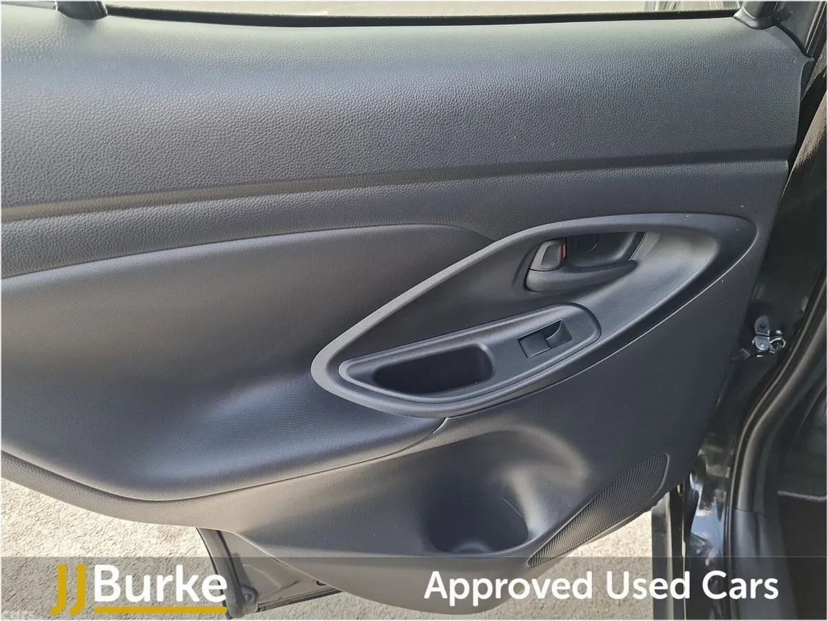 Toyota Yaris Hatchback, Petrol, 2024, Black