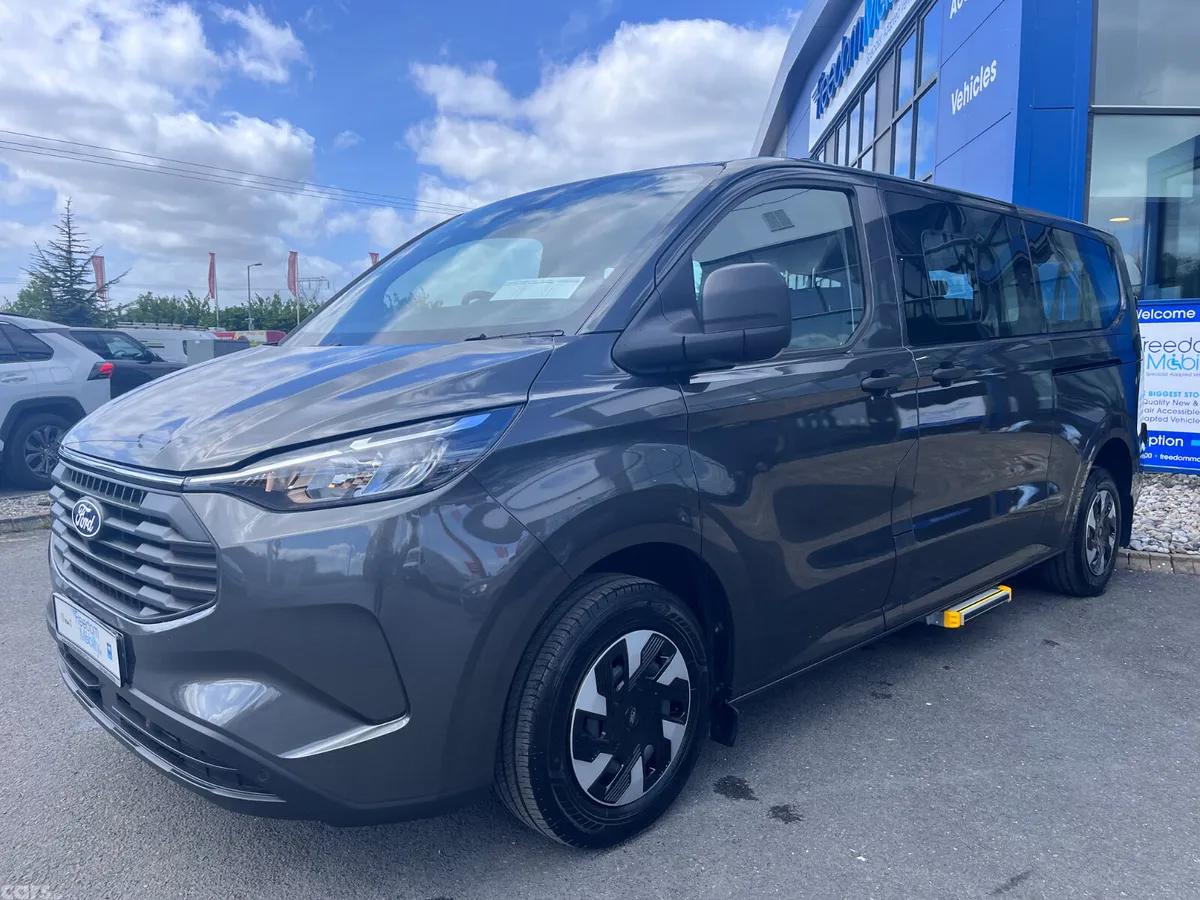 Ford Tourneo Custom MPV, Petrol Plug-in Hybrid, 2027, Grey