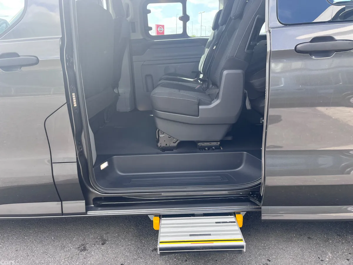 Ford Tourneo Custom MPV, Petrol Plug-in Hybrid, 2027, Grey