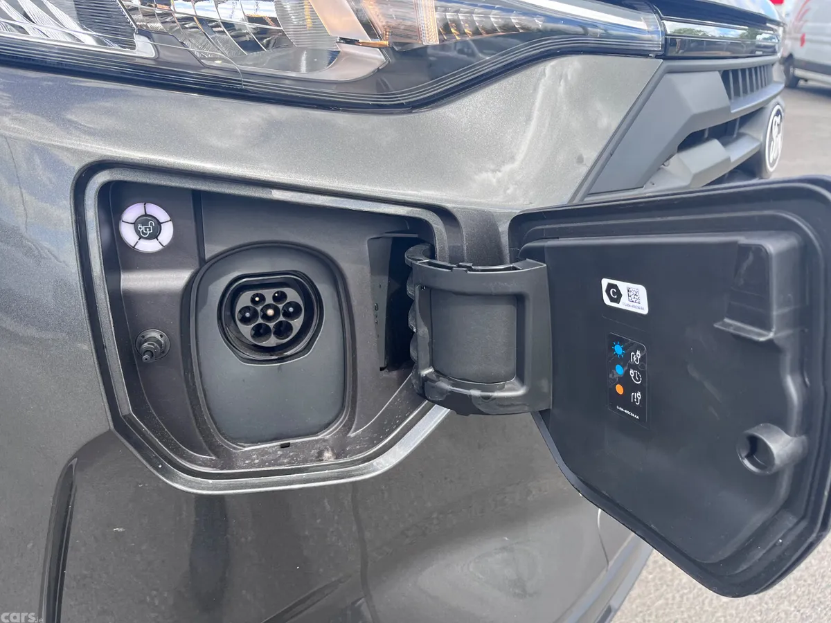 Ford Tourneo Custom MPV, Petrol Plug-in Hybrid, 2027, Grey