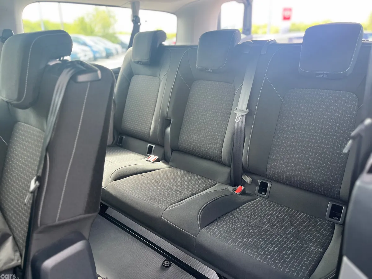 Ford Tourneo Custom MPV, Petrol Plug-in Hybrid, 2027, Grey