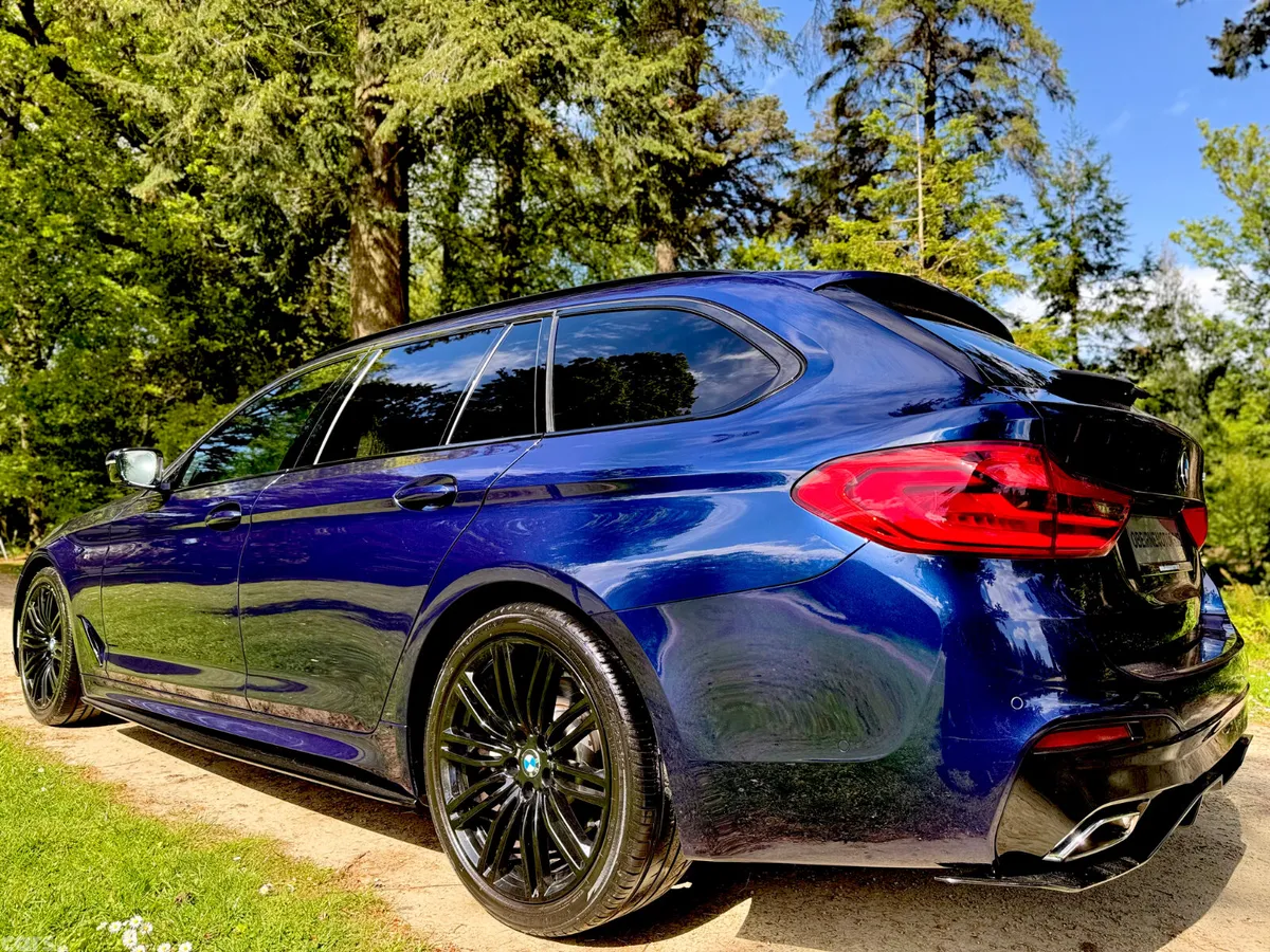 BMW 5-Series Estate, Diesel, 2019, Blue