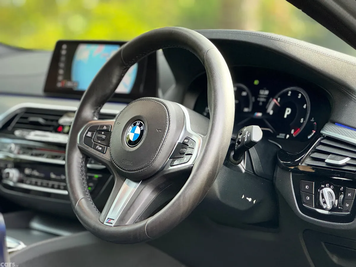 BMW 5-Series Estate, Diesel, 2019, Blue
