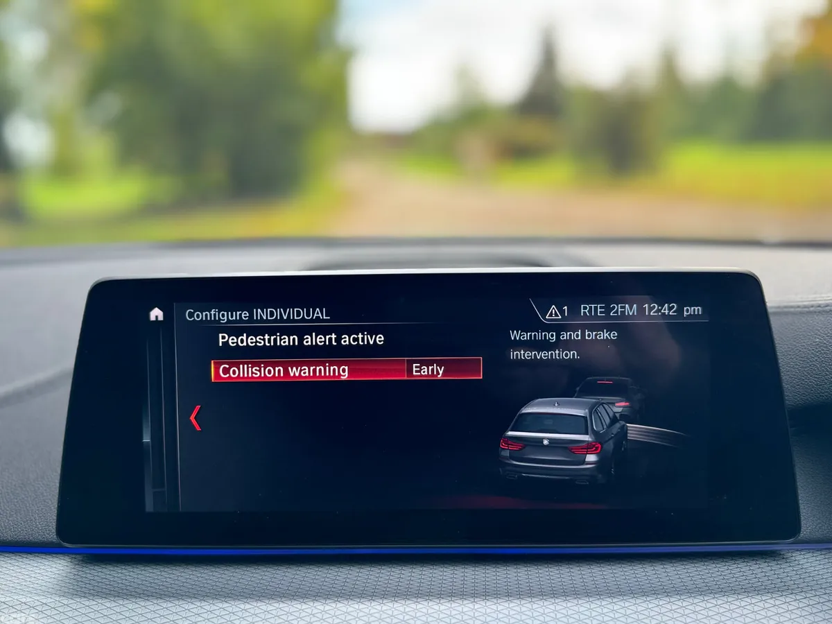 BMW 5-Series Estate, Diesel, 2019, Blue