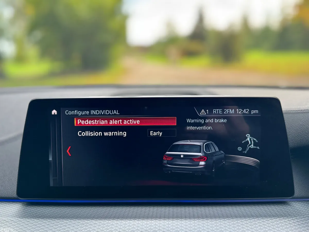 BMW 5-Series Estate, Diesel, 2019, Blue