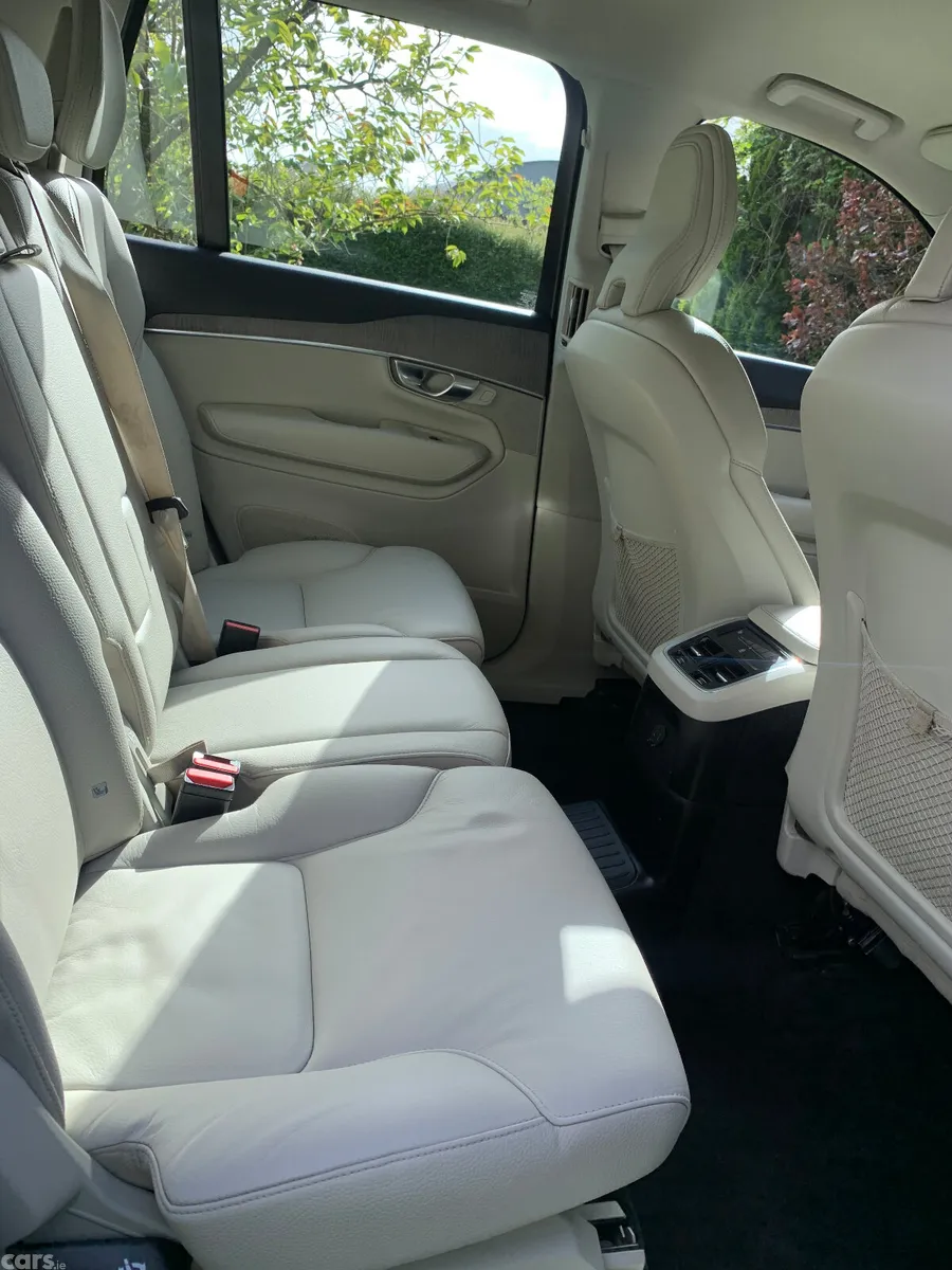 Volvo XC90 SUV, Petrol Plug-in Hybrid, 2023, Grey