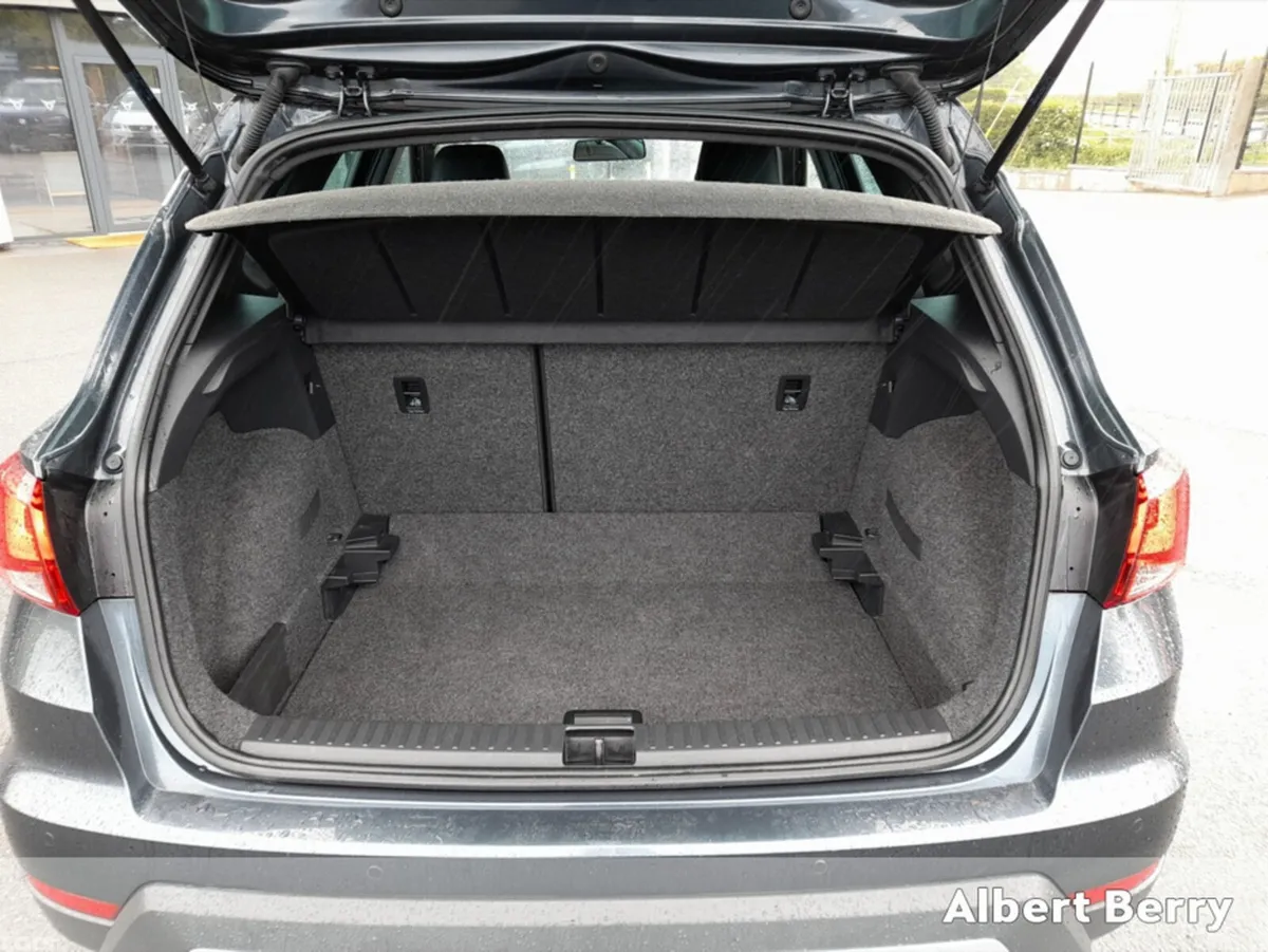 SEAT Arona Hatchback, Petrol, 2020, Grey