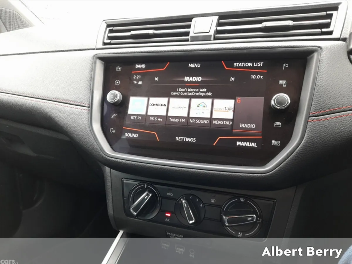 SEAT Arona Hatchback, Petrol, 2020, Grey