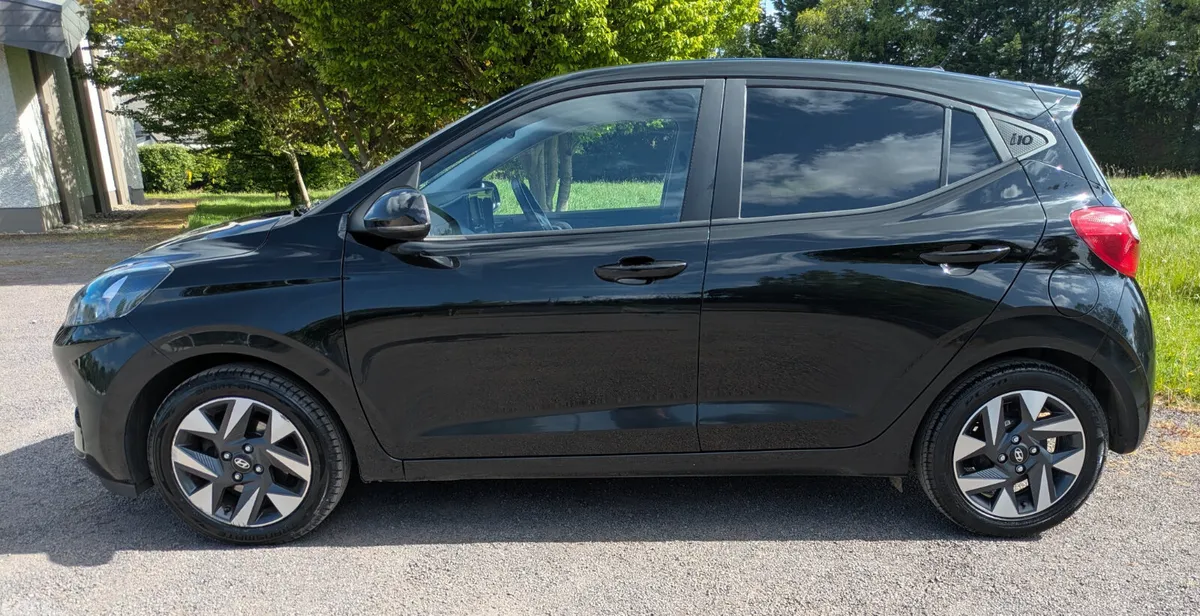 Hyundai i10 Hatchback, Petrol, 2023, Black