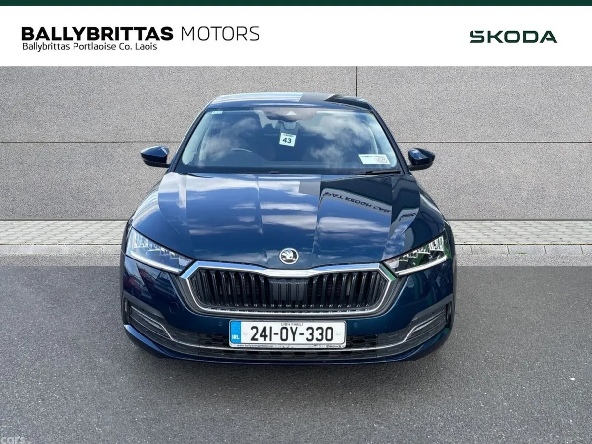 Skoda Octavia Saloon, Diesel, 2024, Blue
