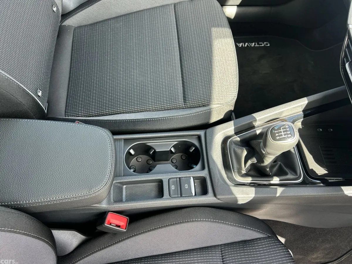Skoda Octavia Estate, Diesel, 2026, Silver