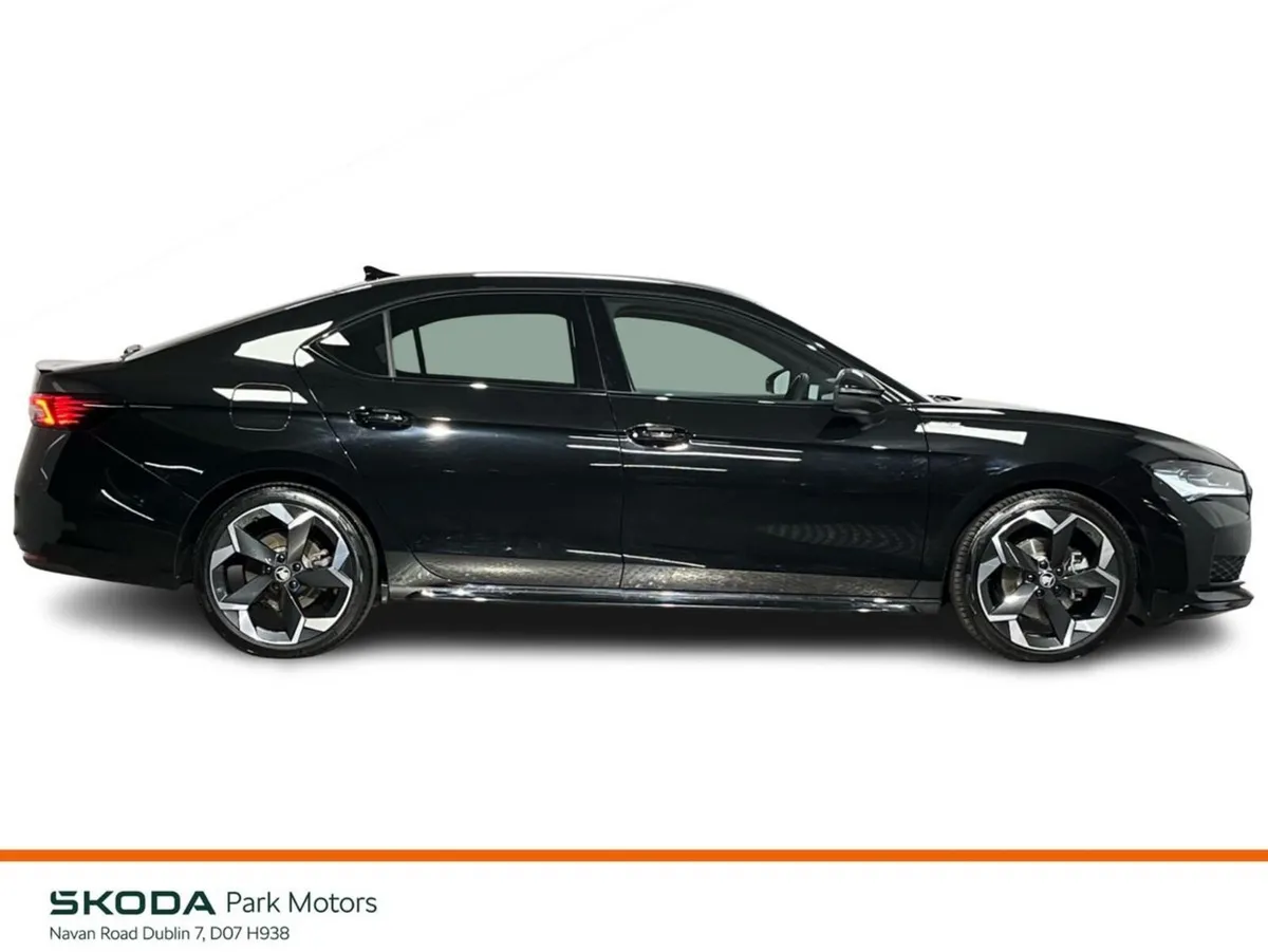 Skoda Superb Saloon, Diesel, 2025, Black