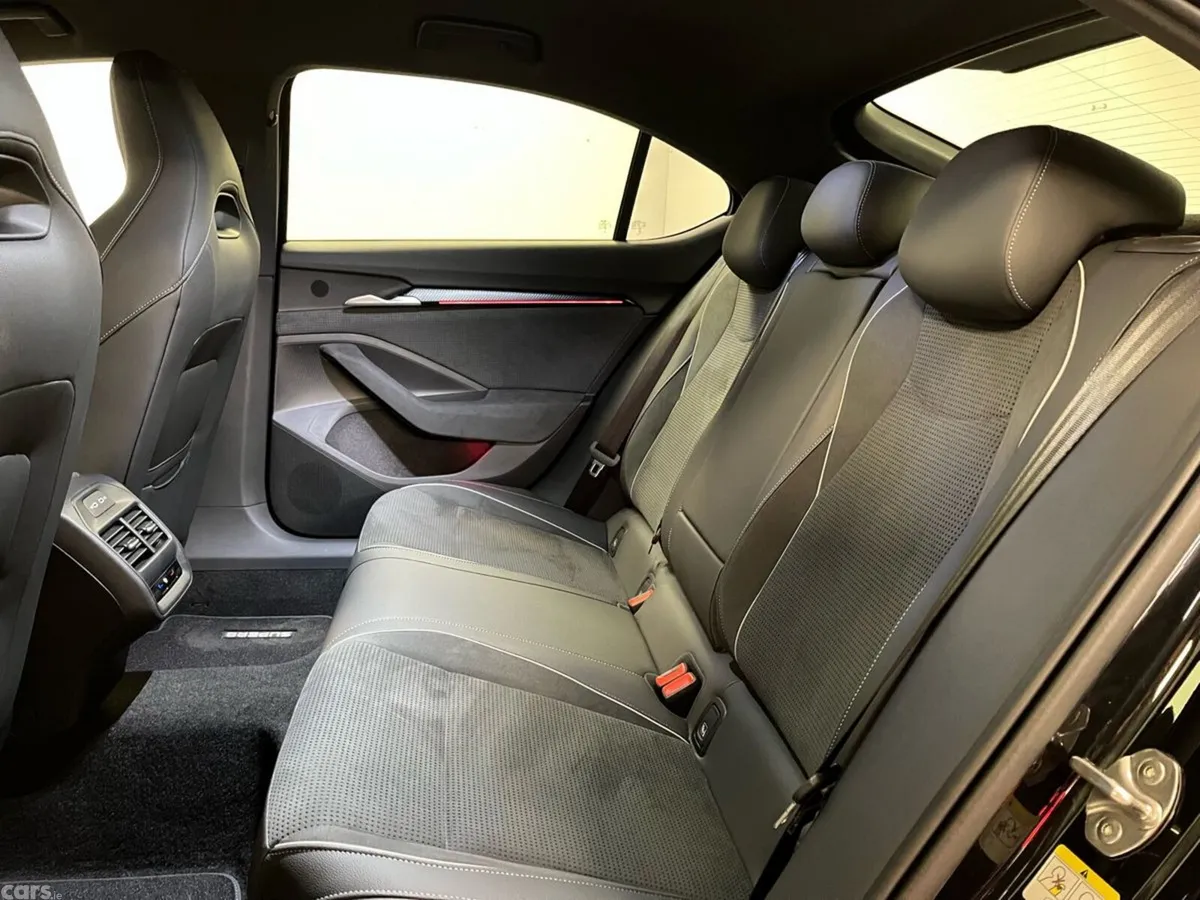 Skoda Superb Saloon, Diesel, 2025, Black