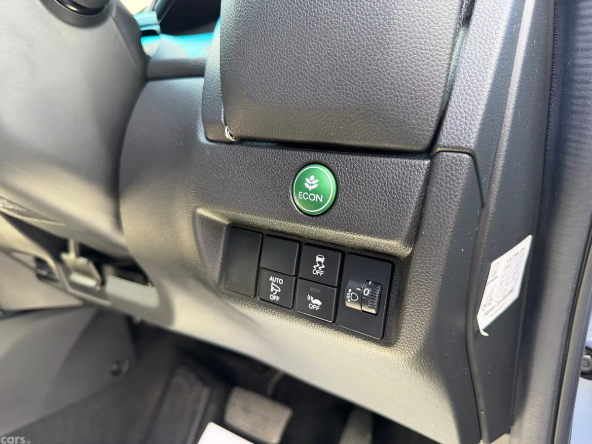 Honda Fit Hatchback, Petrol Hybrid, 2017, Blue