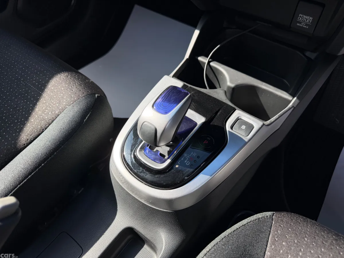 Honda Fit Hatchback, Petrol Hybrid, 2017, Blue