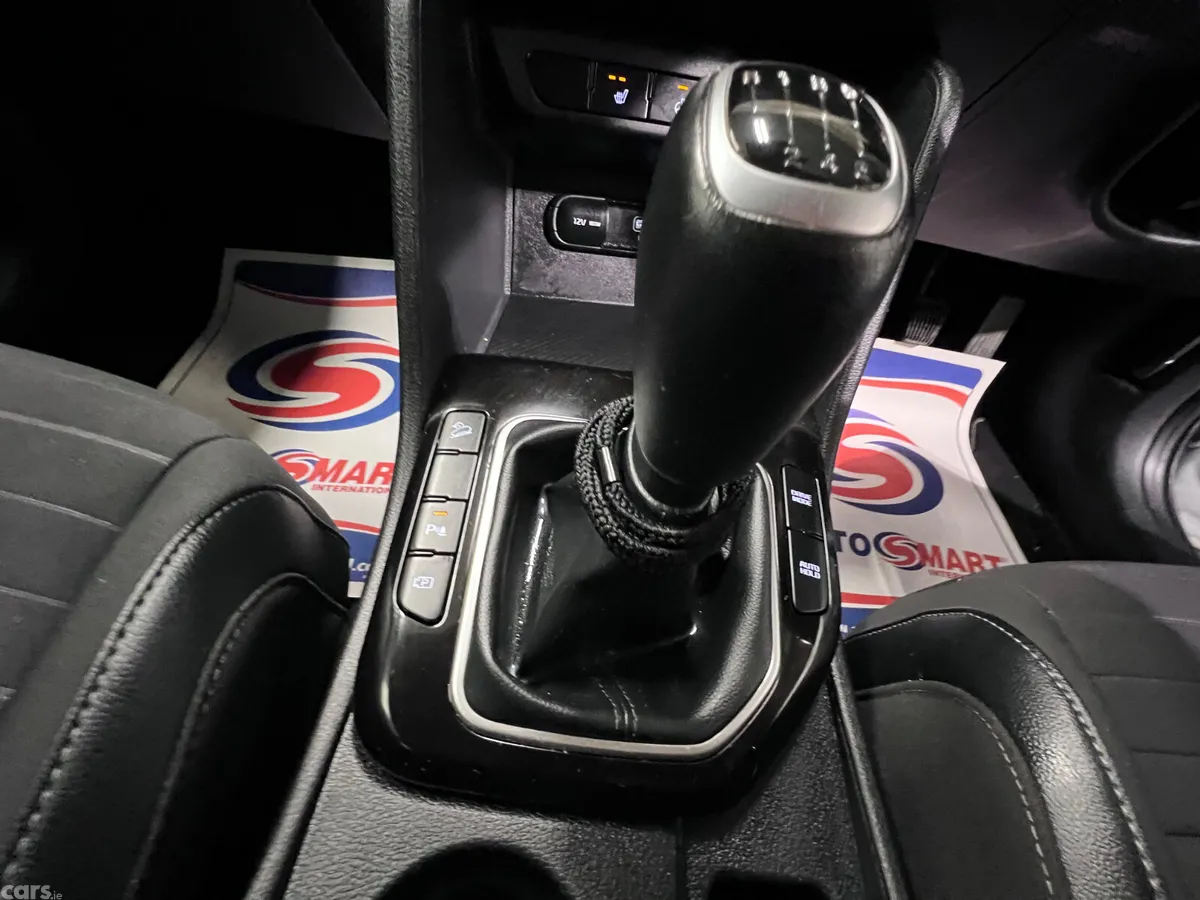 Kia Sportage SUV, Diesel Hybrid, 2023, White