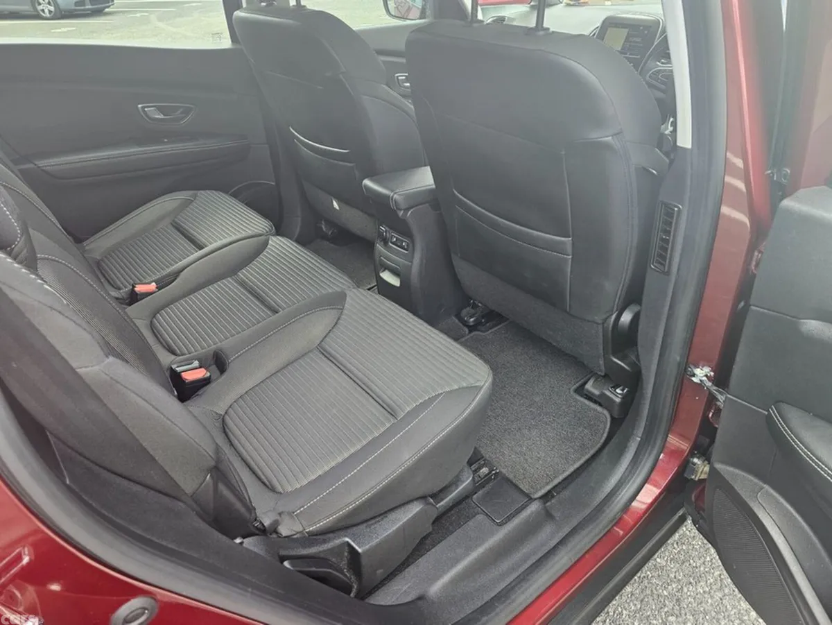 Renault Grand Scenic Hatchback, Diesel, 2020, Red