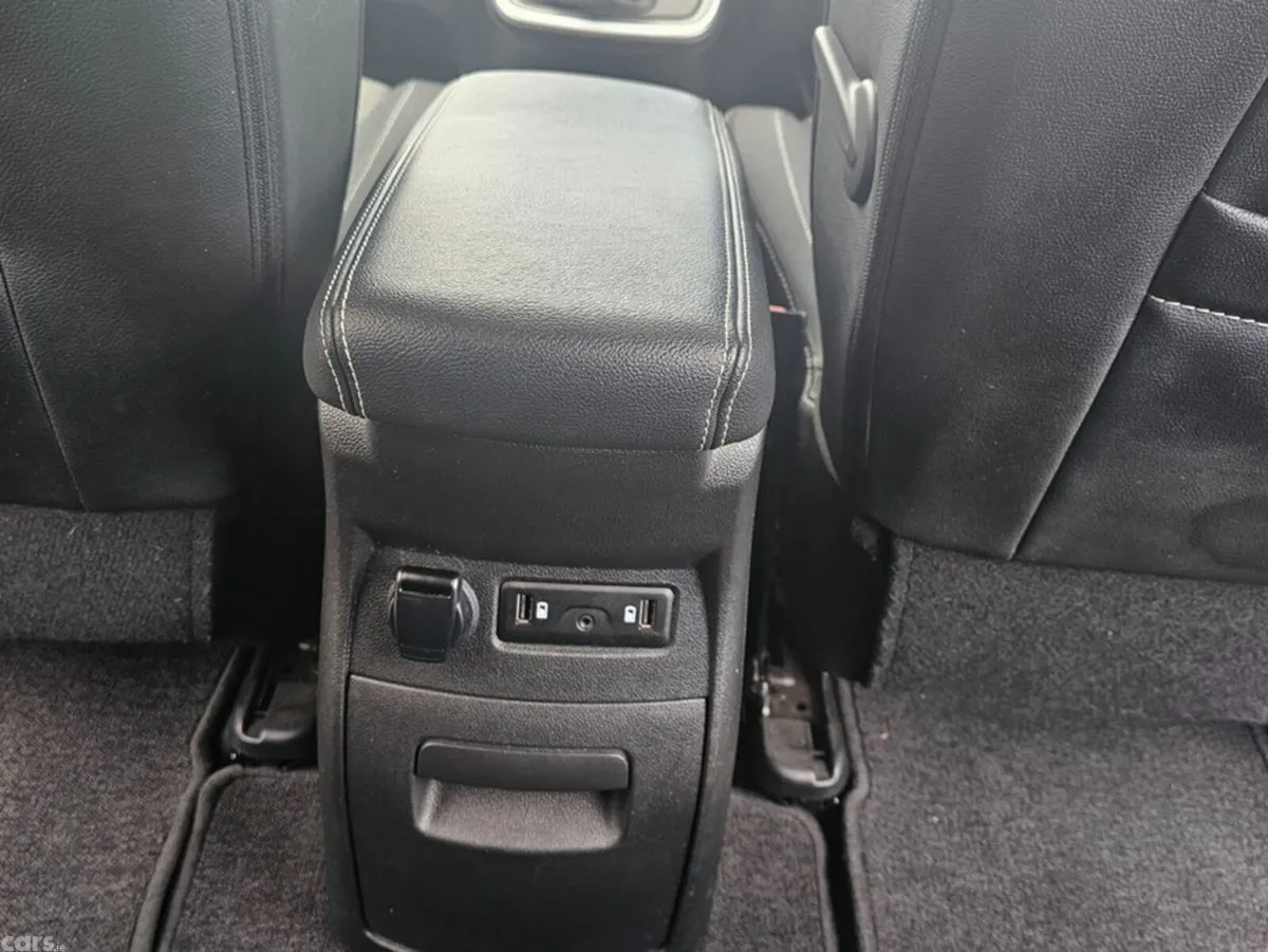 Renault Grand Scenic Hatchback, Diesel, 2020, Red