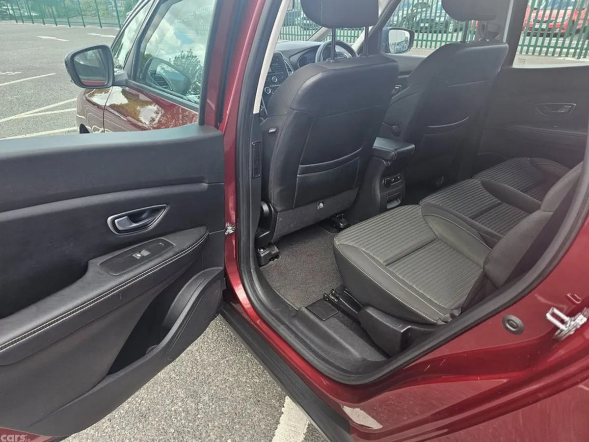 Renault Grand Scenic Hatchback, Diesel, 2020, Red