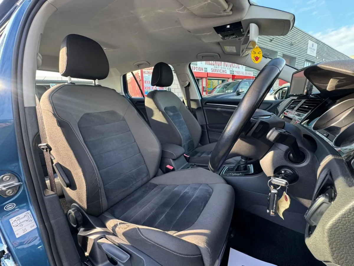 Volkswagen Golf Hatchback, Petrol, 2013, Blue