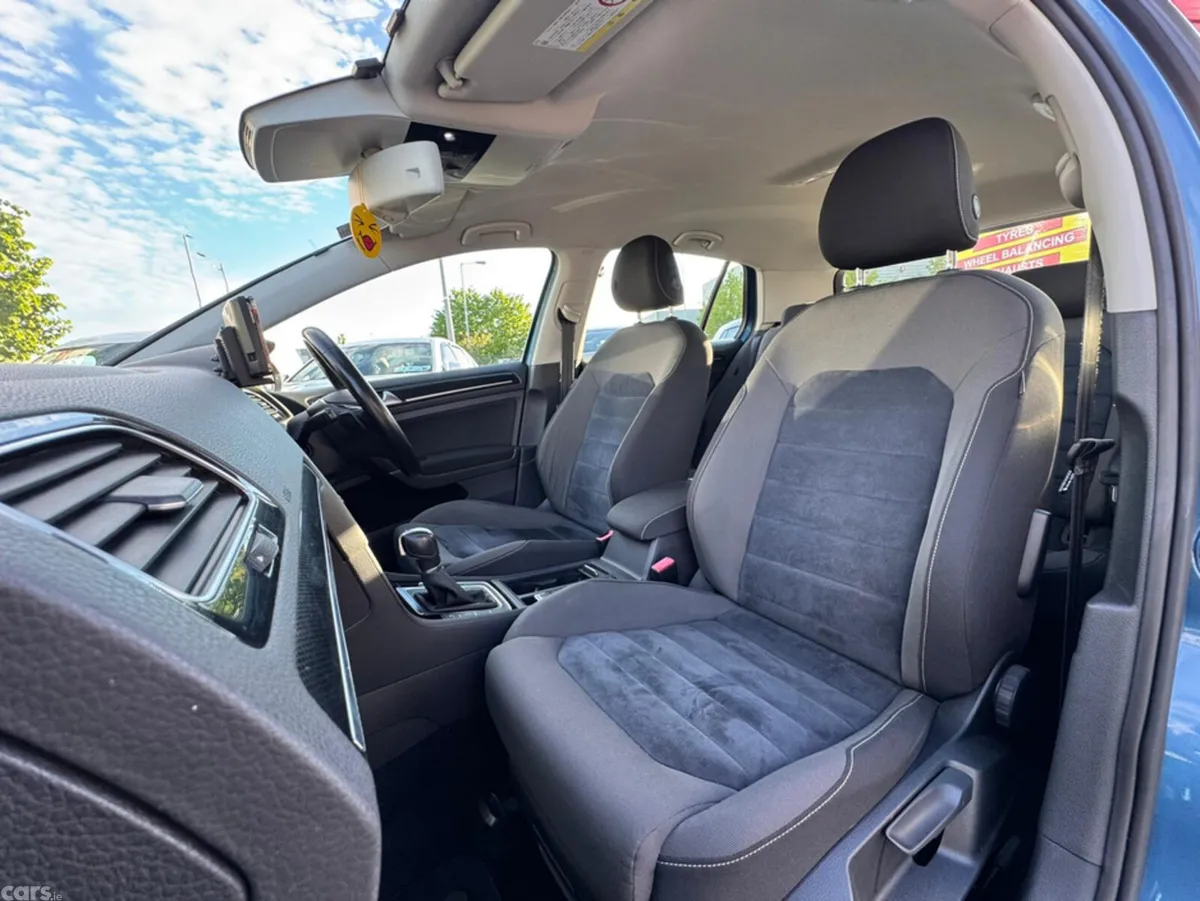 Volkswagen Golf Hatchback, Petrol, 2013, Blue
