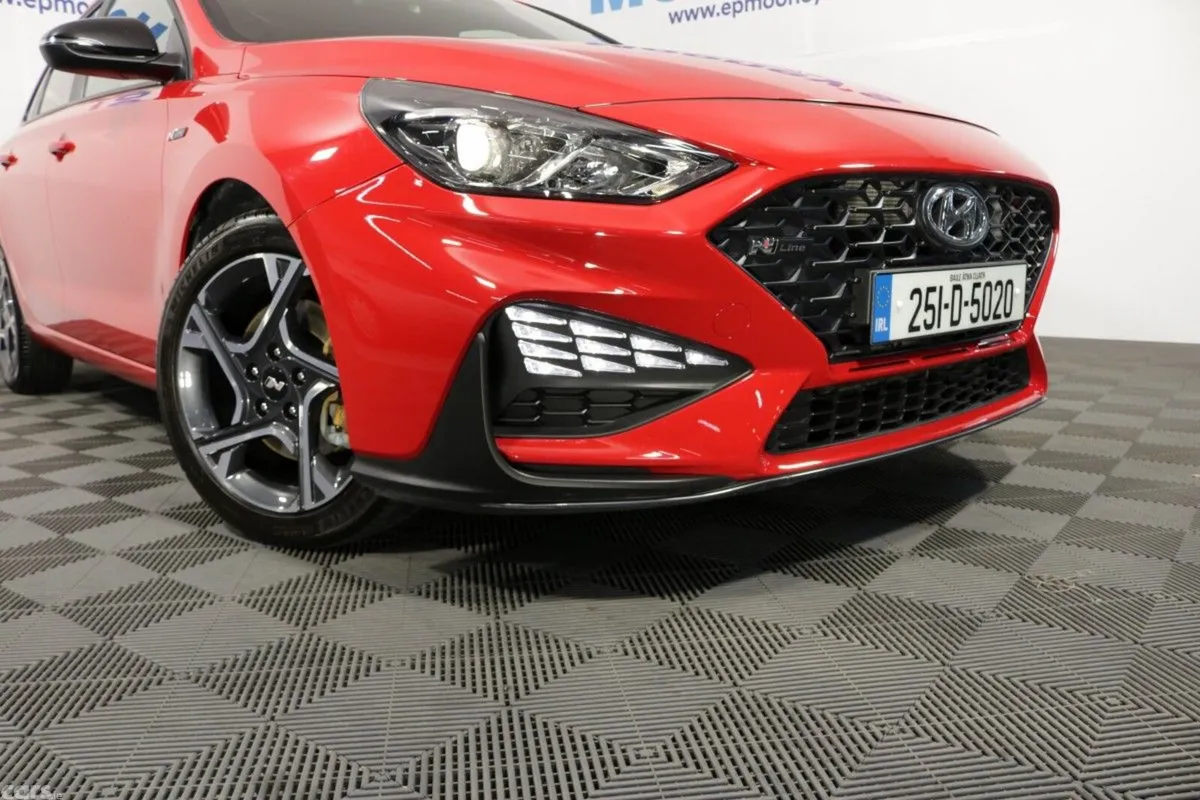 Hyundai i30 Hatchback, Petrol, 2025, Red