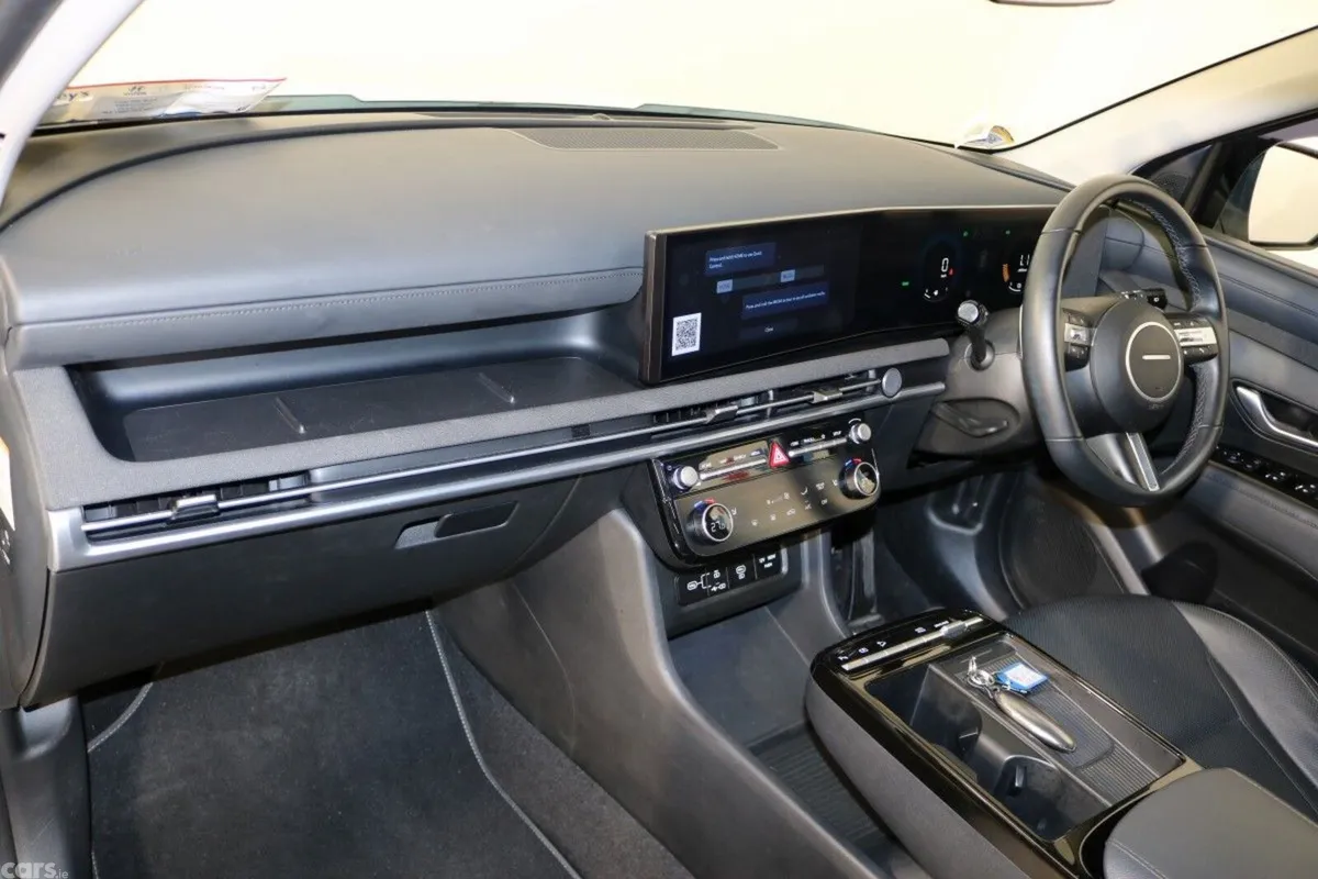 Hyundai Tucson SUV, Petrol Hybrid, 2025, White