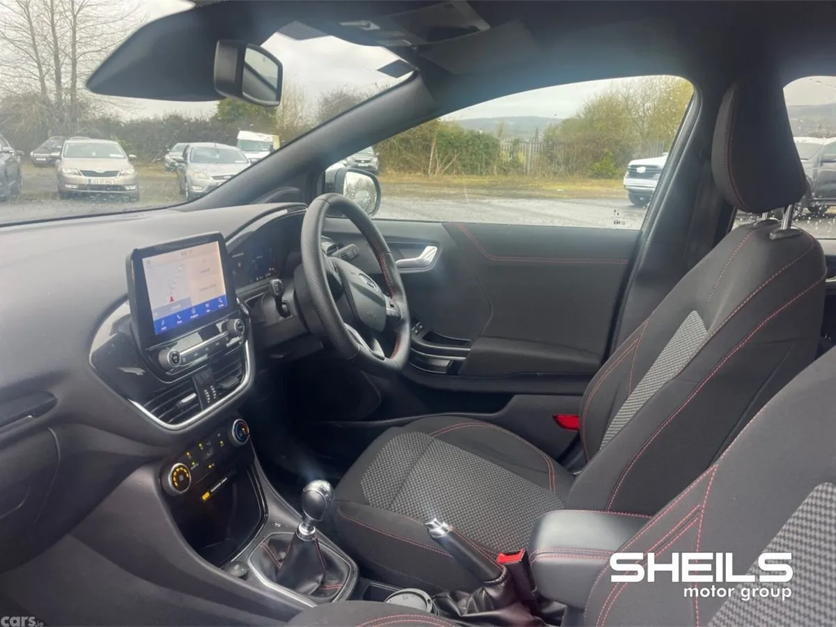 Ford Puma MPV, Petrol Hybrid, 2023, Black