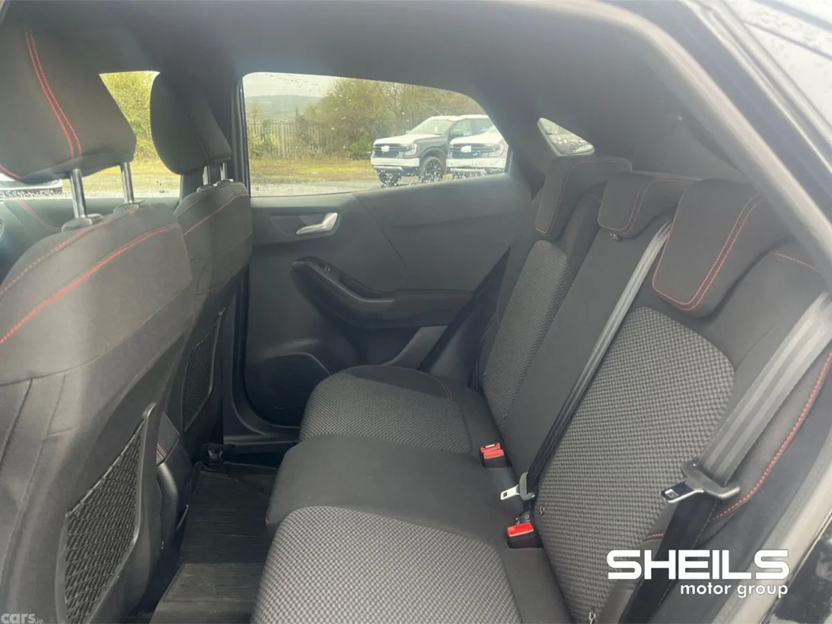 Ford Puma MPV, Petrol Hybrid, 2023, Black
