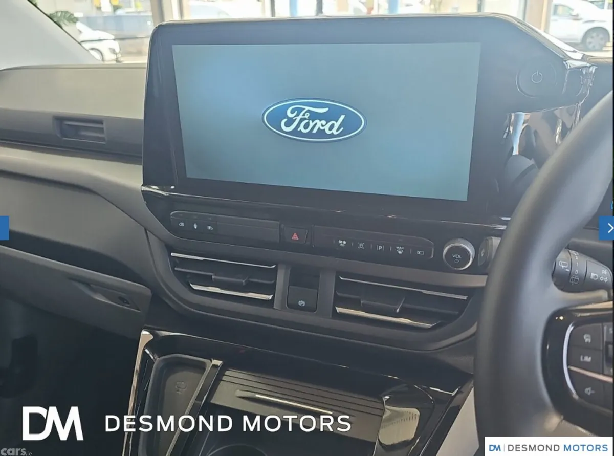Ford Tourneo MPV, Electric, 2026, Grey