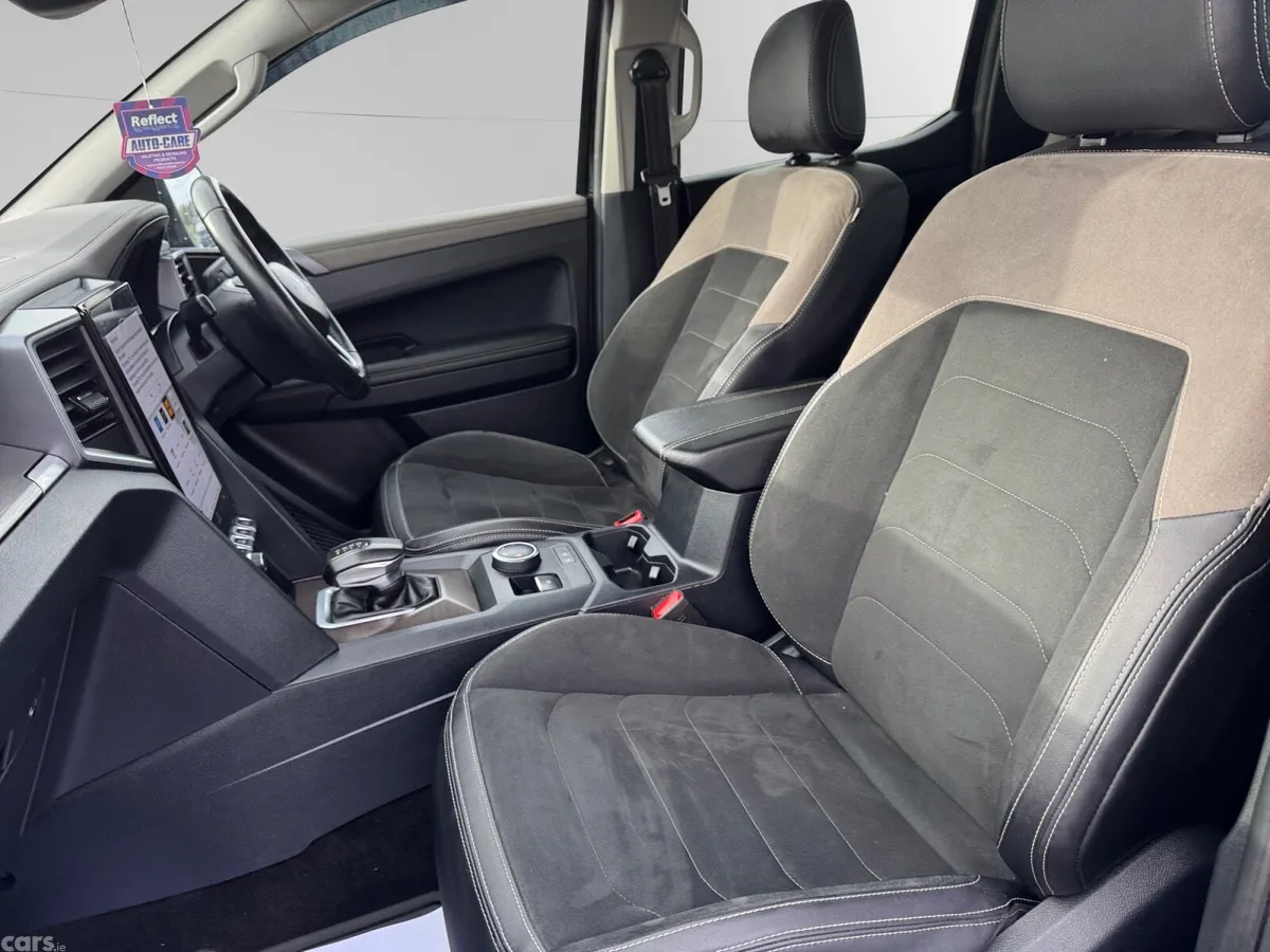 Volkswagen Amarok Pick Up, Diesel, 2025, Black